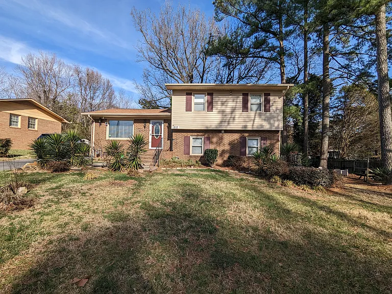 1212 Mount Kisco Dr — Photo 4