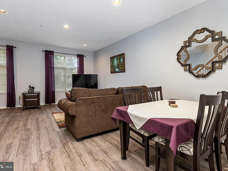 8415 Gold Sunset Way — Photo 13