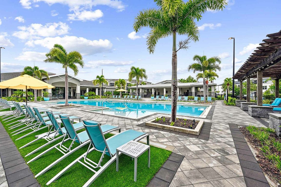 Pool 4