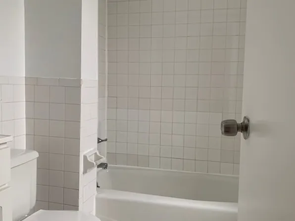 165 West 4th Street image 6 of 7