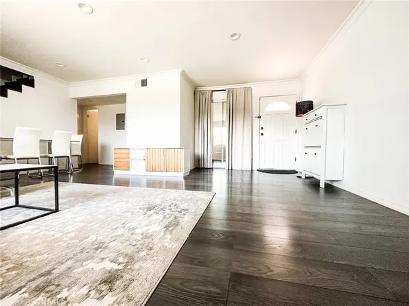 6438 Hazeltine Ave APT 2, Van Nuys, CA 91401