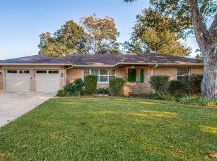 9634 Cloister Dr, Dallas, TX 75228
