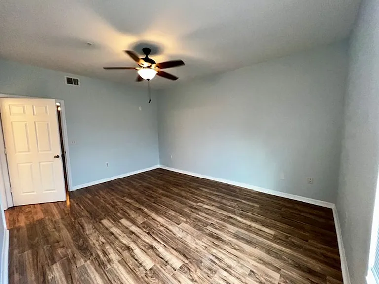 5554 Metrowest Blvd #4 — Photo 29