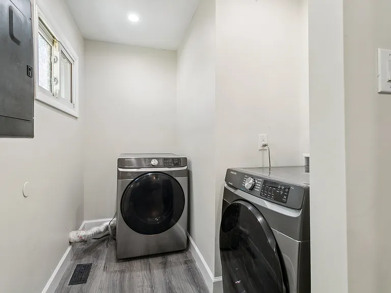 314 Martha Lee Dr — Photo 15