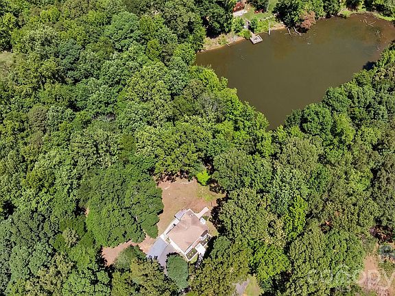 3rd image of 1433 Lurecliff Pl