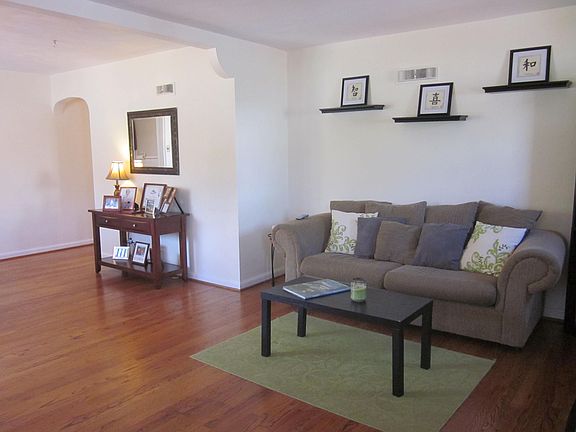 Coved moldings & archways