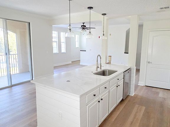 4th image of 12024 Villanova Dr APT 107