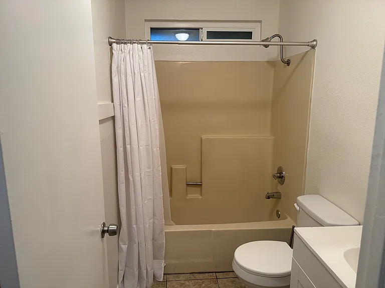 16645 Valencia Ave #1C — Photo 26