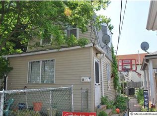 55 5th St, Highlands, NJ 07732