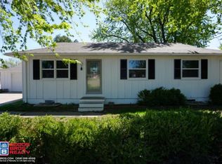 823 N Howard Ave, Grand Island, NE 68803