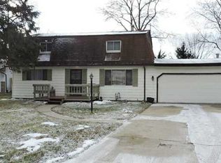 2038 Rhode Island Rd, Holland, OH 43528