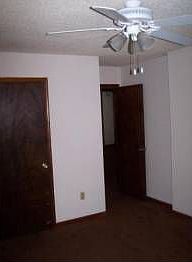 4th image of 112 N Fir Ave