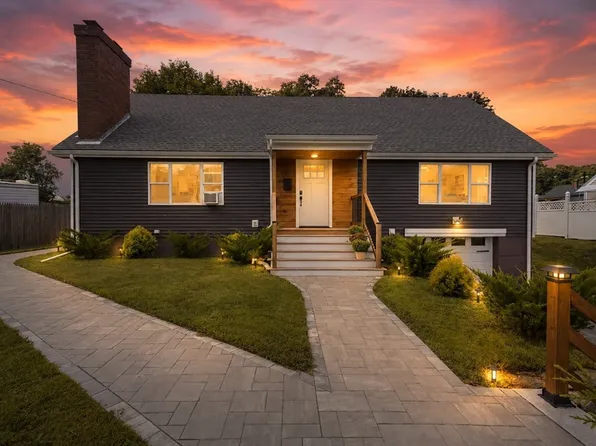 59 Racicot Ave, Webster, MA 01570