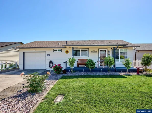 672 S Cascade Dr, Woodburn, OR 97071