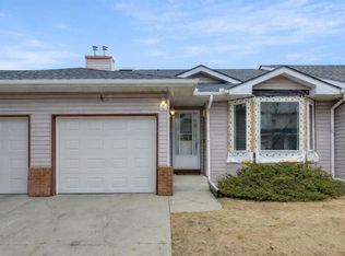 42 W Harvest Oak Cir NE, Calgary, AB T3K4S6