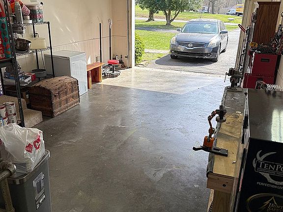 5th image of 660 Green Hills Rd