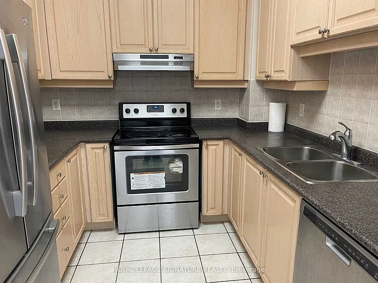 25 Kingsbridge Garden Cir #2811 — Photo 19