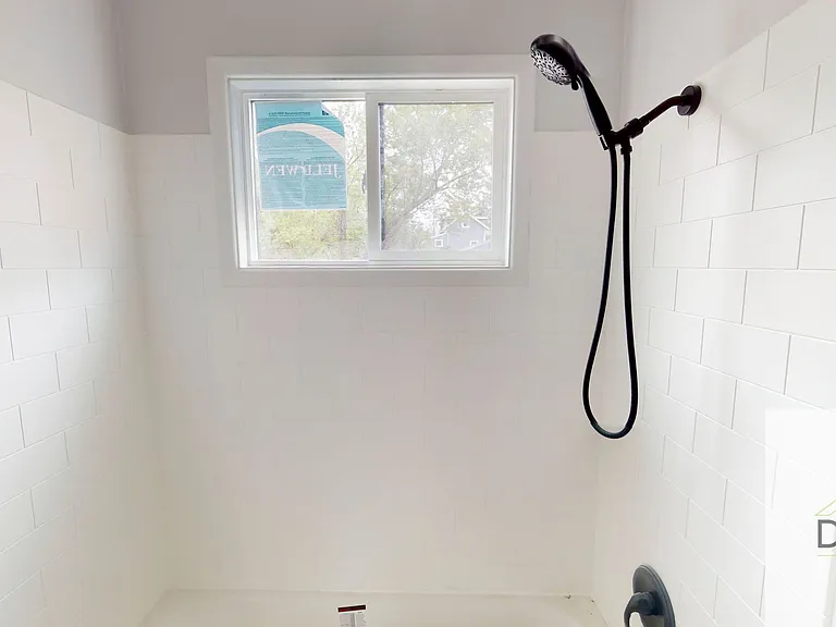 5715 Shaw St #3 — Photo 6