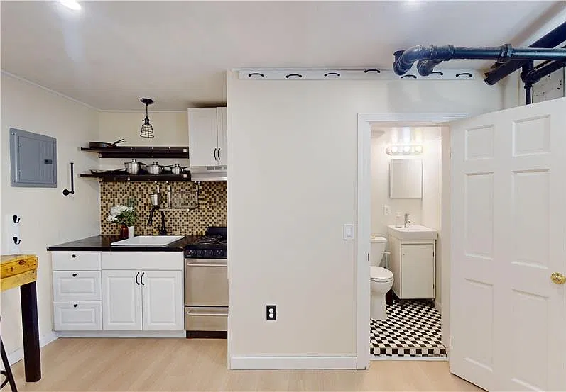Studio, 246 sqft, $1,750 — Photo 2