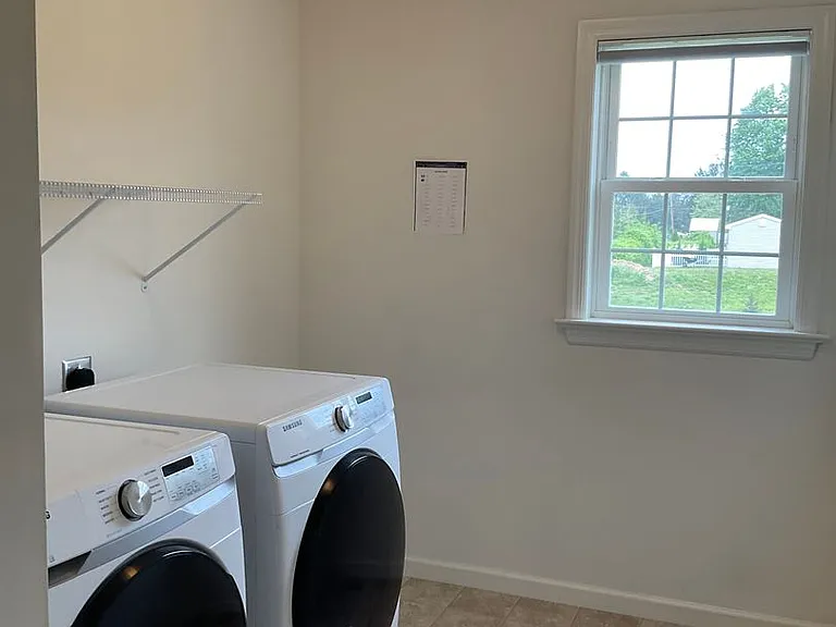 301 Reserve Ln — Photo 18