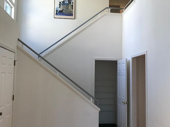 3rd image of 1554 Fairway Green Cir
