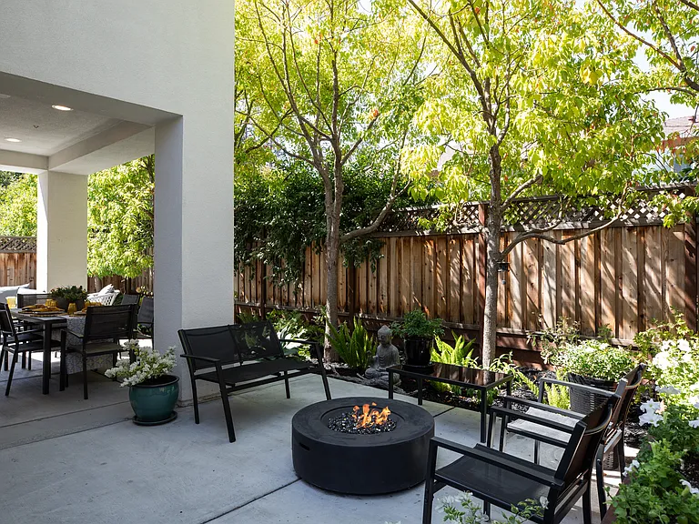 113 Seale Ave — Photo 46
