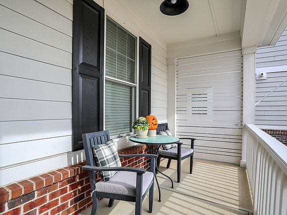 5th image of 15246 Kampen Cir