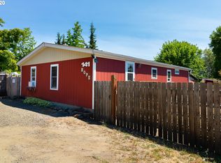 141 SE Suksdorf St, Winston, OR 97496