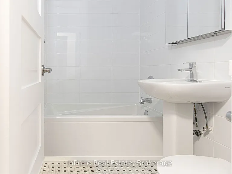 1291 Bayview Ave #303 — Photo 8