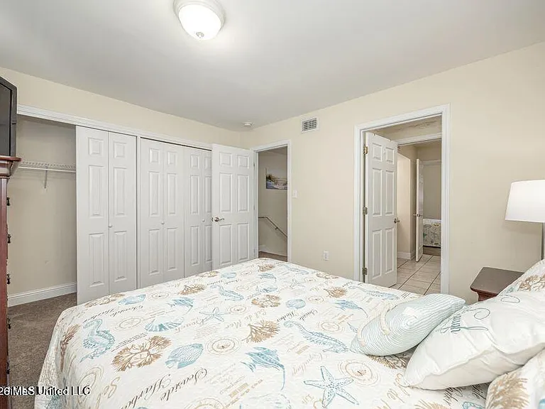 1664 Beach Blvd — Photo 8