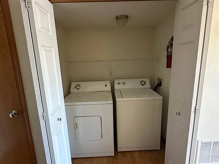 1415 N Jones Blvd #1455 — Photo 5