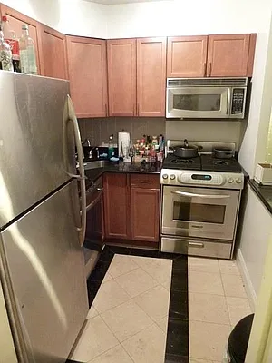 Rented by Kian Realty | media 31