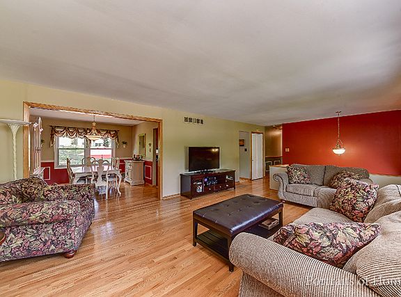 3rd image of 1441 Bolson Dr