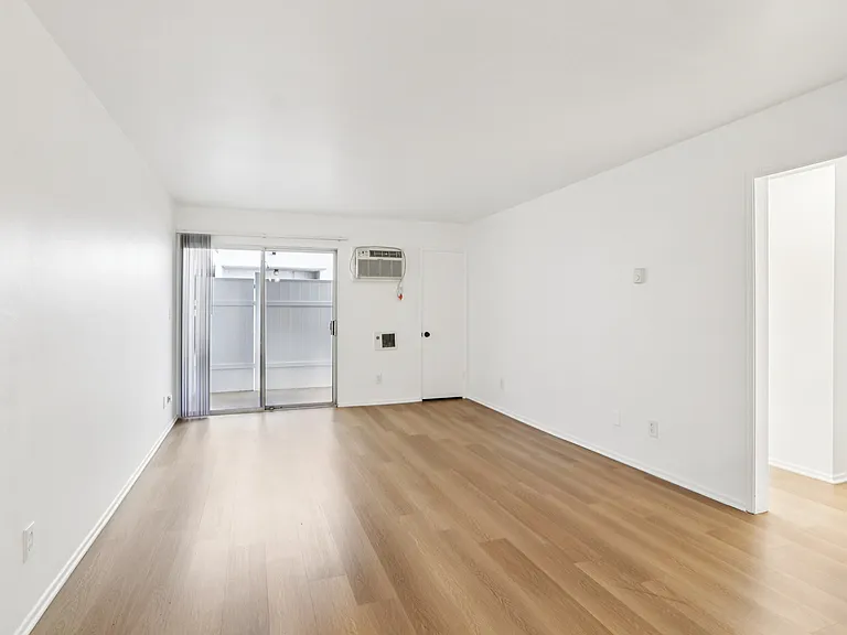 7005 Lanewood Ave — Photo 30
