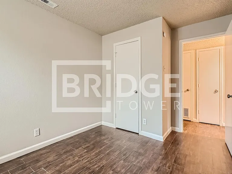 806 Prairie Creek Dr — Photo 10