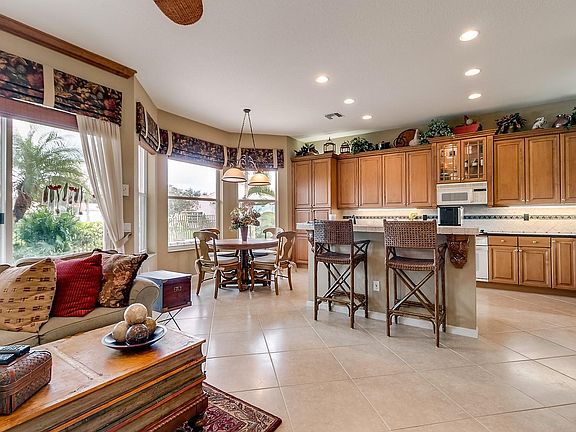 2nd image of 6885 Molakai Cir
