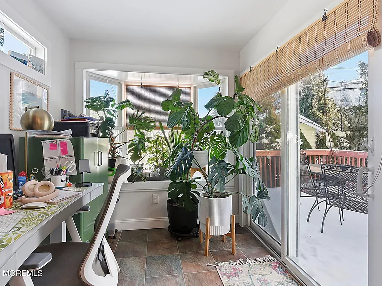 526 W End Ave — Photo 10