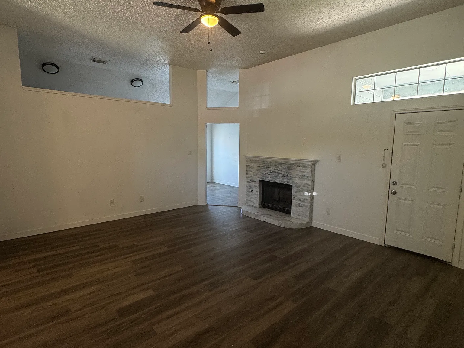 4 bed, 1816 sqft, $2,350 — Photo 3