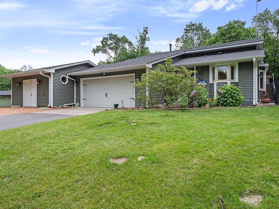 1st image of 20919 Beaver Dam Ct NE