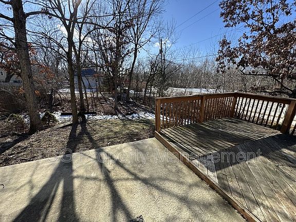 2nd image of 101 Woodview Ln