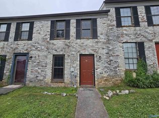 2005 Reaches Pl SW APT B, Huntsville, AL 35802