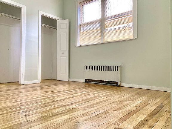 4th image of 1079 Rogers Ave #1