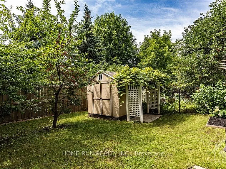 2 Borealis Cres — Photo 30