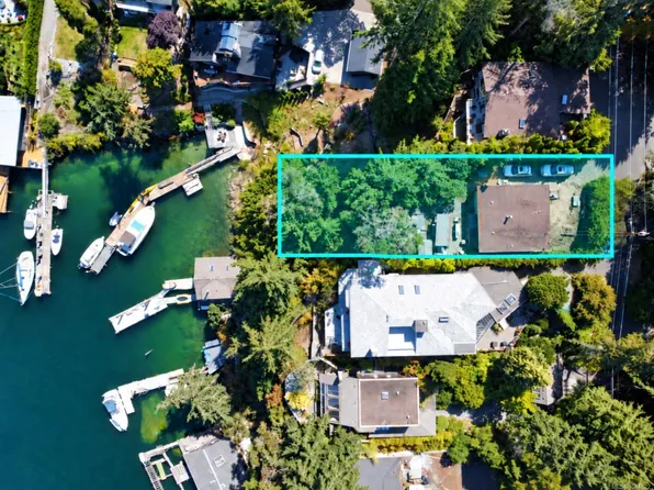 10959 Tuam Rd, North Saanich, BC V8L 5P2