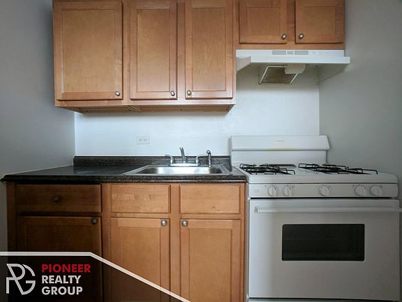 4th image of 2715 N Spaulding Ave #214
