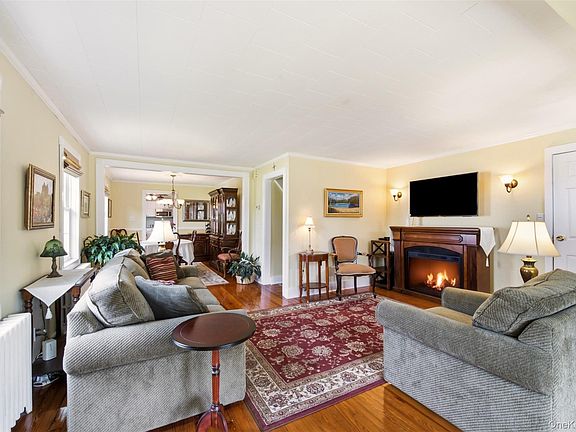 5th image of 131 Terrace Avenue