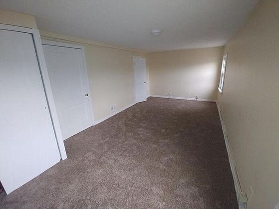 4th image of 770 S Richardson Ave
