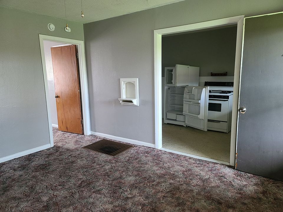 1st image of 410 W 6th St #2