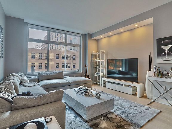 5th image of 1400 Hudson St APT 330