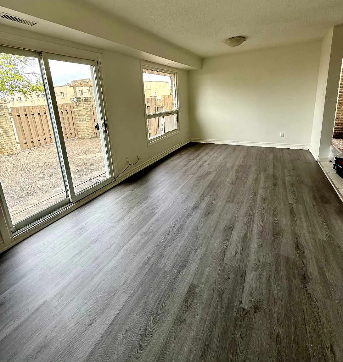 81 Eagen Dr — Photo 1